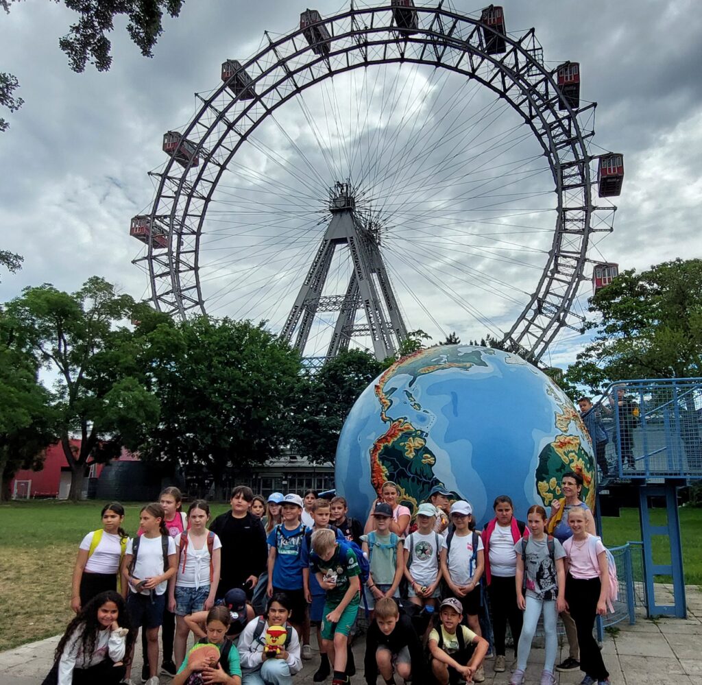 4ab: Riesenrad und Planetarium 3